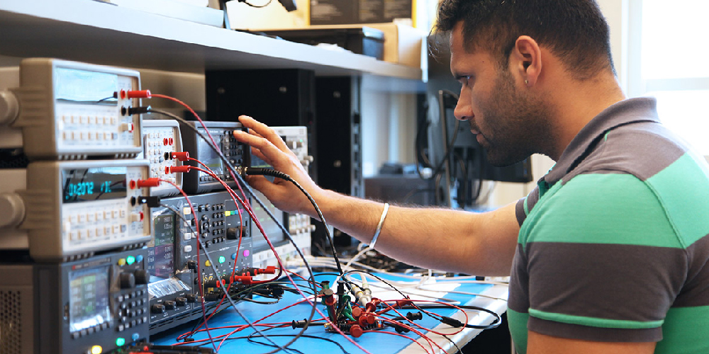 BACHELOR PROGRAM IN ELECTRONICS AND COMMUNICATION ENGINEERING