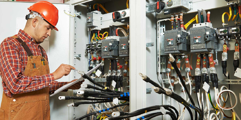 GRADUATE PROGRAM IN ELECTRICAL ENGINEERING